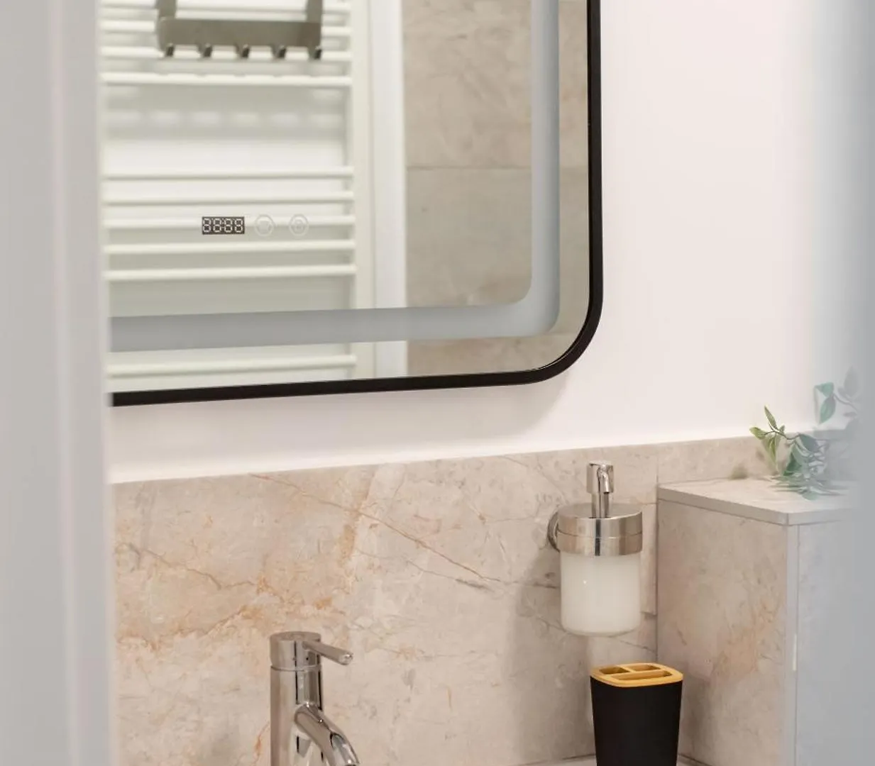 Apartamento Beautiful New Studios Super Location Bucarest
